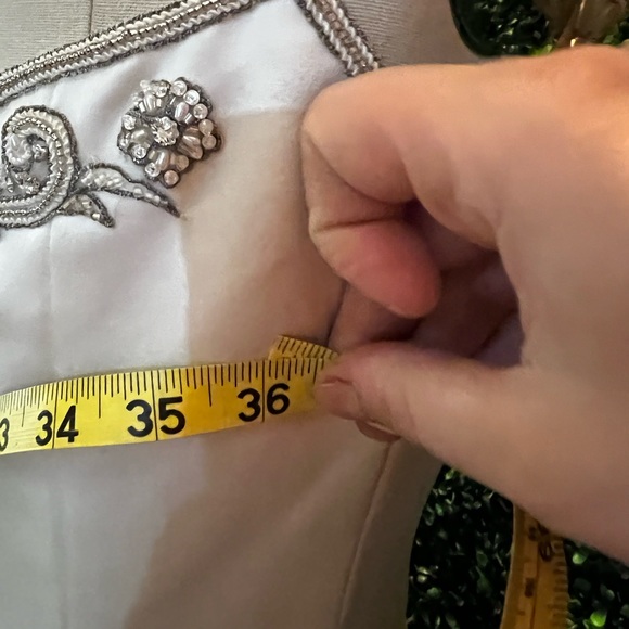 Wedding gown NWOT - Picture 11 of 12